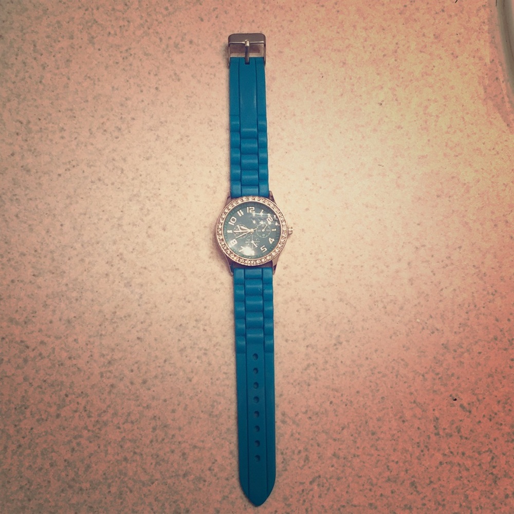 Women’s turquoise diamond watch
